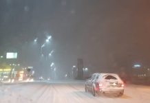 Reshjet e borës, policia apelon te shoferët për kujdes gjatë vozitjes