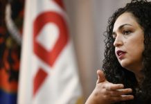 Vjosa Osmani: Me këngët e Nexhmije Pagarushës po i rris dy vajzat e mia