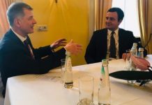 Moore takon Kurtin: Asnjë mik më i mirë për Kosovën se Britania