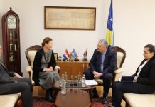 Veliu dhe ambasadorja e Kroacisë, Barisic flasin për rendin dhe sigurinë në Kosovë