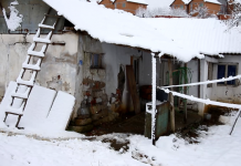 Jeta e pesë fëmijëve rrezikohet nga shembja e shtëpisë – familja Rexhepi nga Prishtina kërkon ndihmë