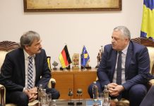 Veliu optimist që së shpejti do të ketë marrëveshje për njohje të patentë-shoferëve nga Gjermania