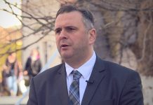 Bajqinovci: Të jesh i kënaqur që e ke bërë Thaçin president, është gjëja më absurde që është dëgjuar nga Isa Mustafa