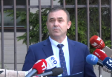Vetëvendosje dorëzoi në Gjykatën Kushtetuese dekretin e presidentit Thaçi për Avdullah Hotin