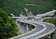 6 zyrtarë të MI-së morën paga shtesë për mbikëqyrjen e një projekti, njëri mori mbi 30 mijë euro