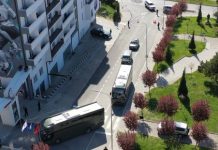 Qeveria mbyll qendrat e karantinës