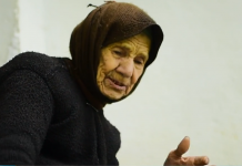 Shqiptari kujdeset për serben 92-vjeçare
