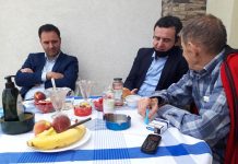 Ironizimi i Mikullovci: Sot në mesditë (e jo në mesnatë) më vizituan Kurti e Konjufca
