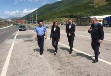 Zëvendëskryeministrja shkon në kufi me Shqipërinë, përsërite kërkimfaljen për shqiptarët