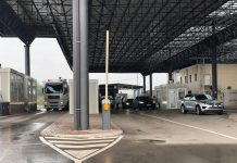 Bashkatdhetarët po gjobiten nga policia kufitare serbe: Vendosni rripin e sigurisë edhe në ulëset e pasme