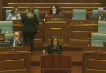 Zëvendëskryeministrja Balaj thotë se në zyre nuk gjeti simbolet shtetërore as deklaratën e Pavarësisë