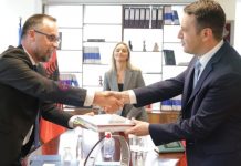 Selimi i AAK-së merr detyrën e ministrit të Drejtësisë, falënderon ish ministren Haxhiu për raportin përmbledhës
