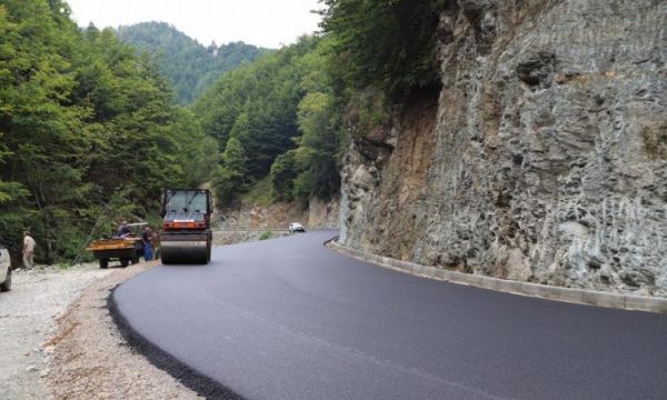 decan-plave-750x450-1-600x360