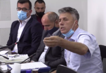 Rron Gjinovci thotë se duhet të largohet me sigurim babai Agon Musliut: Po e instrumentalizon vetëvrasjen e djalit të tij