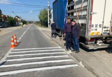 Vendosen pengesat në rrugën ku bëheshin aksidente në Peran, pas kërkesës që bënë qytetarët te deputeti Hoti