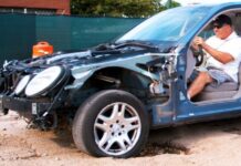 Çfarë ndodhë me veturën kur futeni me shpejtësi në gropa?