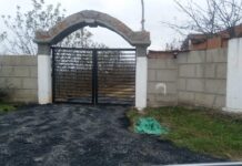 Skandal: Ky është rezultati i asfaltit të shtruar natën në Podujevë, i lëvruar