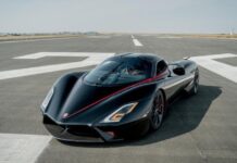 Makina më e shpejtë në botë me 532,93 km/h quhet SSC Tuatara