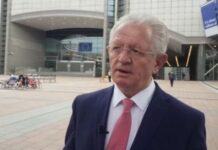 Skender Hyseni për rezolutën e Kurtit: Duhet të jesh i marrë që t’ia bësh atë pyetje Kuvendit
