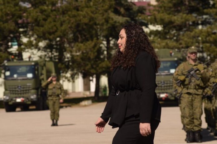 auto_2020_03_05_Fjala-e-kryetares-se-Kuvendit-dr.-Vjosa-Osmani-ne-ceremonine-e-parakalimit-te-trupave-te-FSK-se-3-11606387209