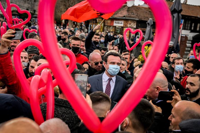 albin-kurti-3-696x464