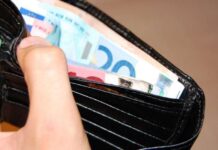 Njoftim me rëndësi; Një personi i humb kuleta me para në rrugën Dobratin-Bajçinë, kërkon ndihmë për gjetjen e saj