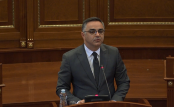 Tahiri, qeverisë: Dilni dhe tregoni që nuk jeni të zotët me udhëheqë