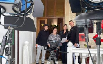 Jeta e nënës Ferdonije Qerkezit do bëhet film, nga sot filluan xhirimet