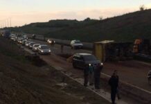 Aksident i rëndë në autostradën “Ibrahim Rugova”, kamioni ndahet përgjysmë