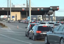 Kolona mbi një kilometër dhe pritje mbi tre orë në Merdarë