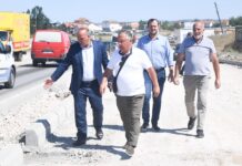 Bulliqi në takim me punëkryesit e rrugës Prishtinë – Podujevë: Shpreha shqetësimin për kualitetin dhe vonesat