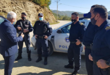 Ministri Sveçla shikoi nga afër fillimin e zbatimit të marrëveshjes së arritur në Bruksel për vendosjen e stikersave në targa
