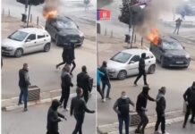 Aksioni në veri, serbët brohorasin “Serbia, Serbia” – djegin një veturë me targa të Kosovës
