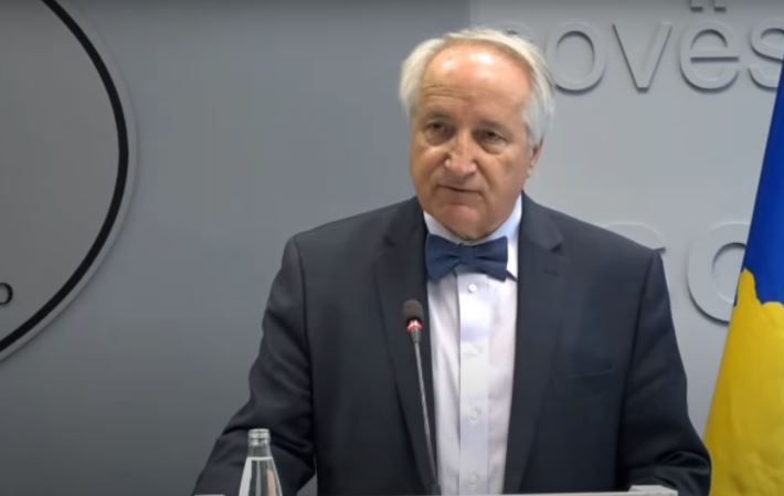 400 mjekë kosovarë ia dorëzojnë një kërkesë ugjente, ministrit të Shëndetësisë