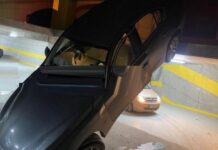 Vetura bie nga kati i parkingut nëntokësor në Prishtinë