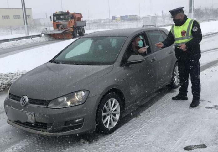 auto_policaci1641825757