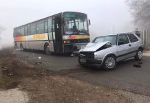 Aksident mes një veture dhe autobusit, lëndohet një person