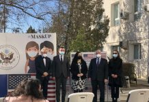 Kosova pranon nga ShBA mbi 500 mijë vaksina kundër COVID-19