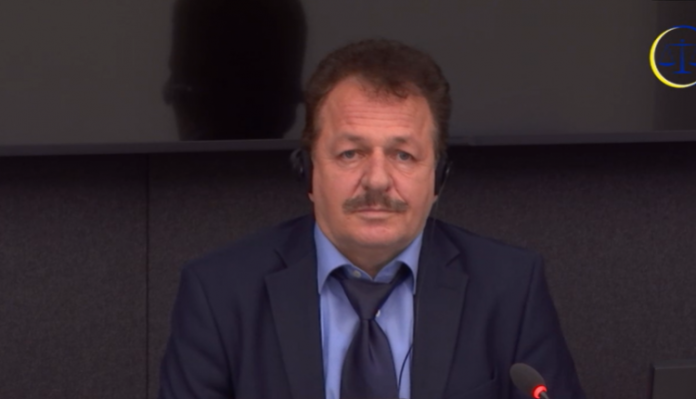 1193ECA5-9646-40D4-ABC1-CC64D24743B5