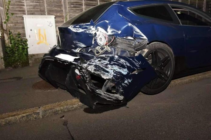 52197CDB-DB8E-4A53-A857-CB4659457402