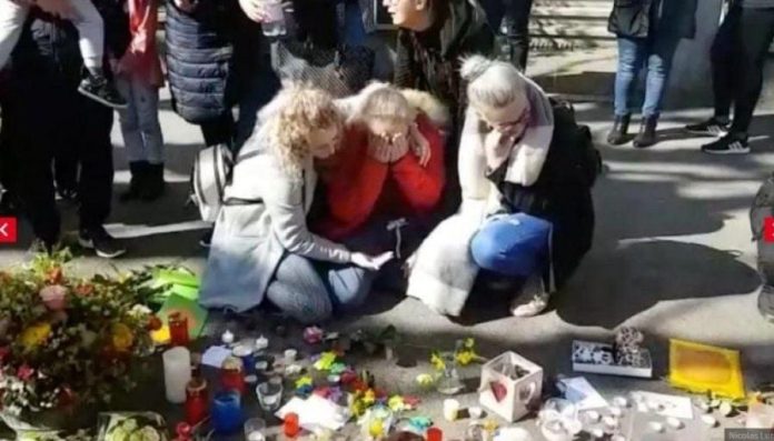 8A046B52-5BAB-4BE9-B776-22CF755E3BAF