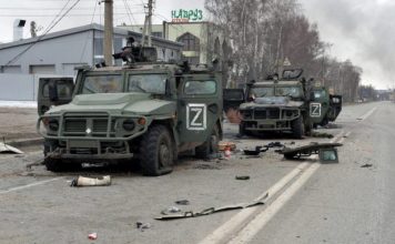Rusët fillojnë të dorëzohen, mbi 500 trupa “bien në duart” e forcave ukrainase