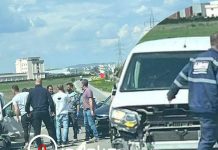 Aksident i rëndë mes dy veturave, ka të lënduar