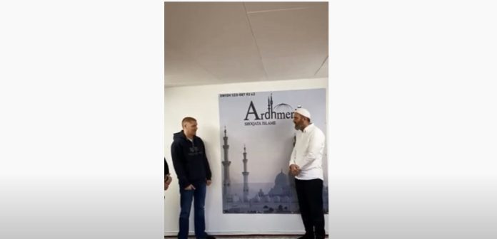 5F78B7F7-DDAA-4172-B399-AEF9E3E113EE