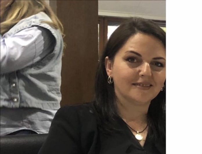 6E090866-0A93-48C1-922D-4063E043BF5F