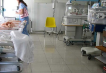 Dy të mitura shtatzënë dërgohen në QKUK për të lindur