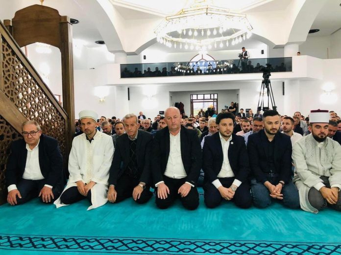 CF055EE1-EB45-4BF4-AAD8-40AACB488625