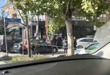 Prishtinë: Nuk merren vesh mes vete në trafik, ia nxjerrë pistoletën pa pikë problemi në mes të rrugës