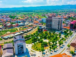 Sot, mot i nxehtë dhe me diell