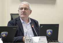 “Deri në 10 vjet burgim”, Fadil Kodra dorëzon kallëzim penal kundër Xhelal Sveçlës i cili e shkarkoi